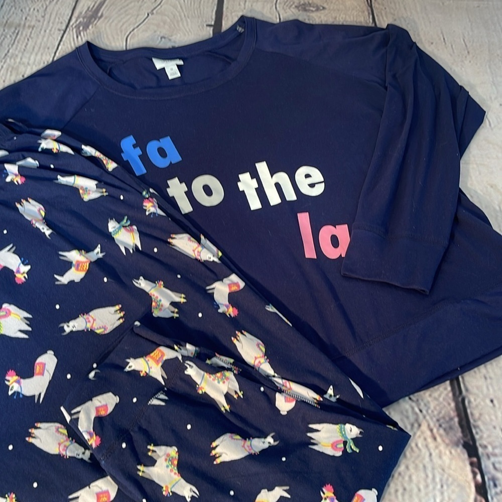 Jenni fa la llama loungewear set - Picture 4 of 5